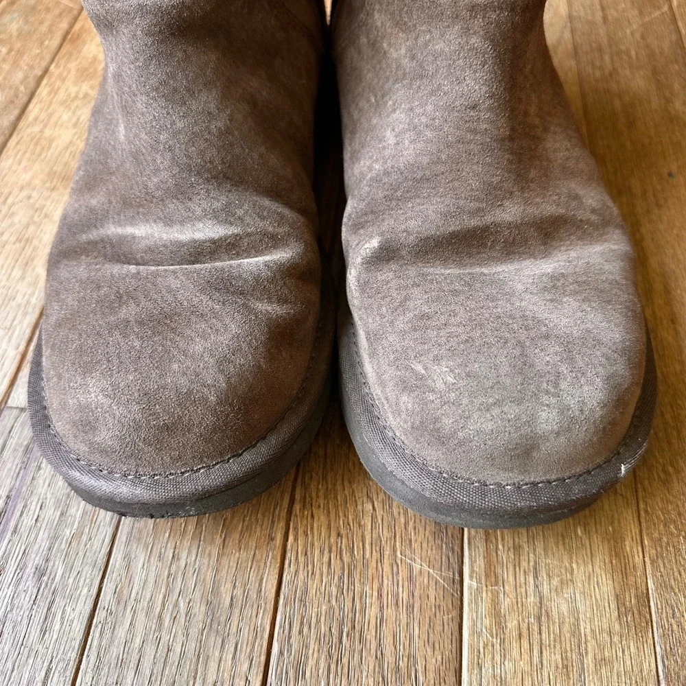 UGG Sumner Boots Womens Size 8 Suede Shearling Mid Calf Zipper Brown